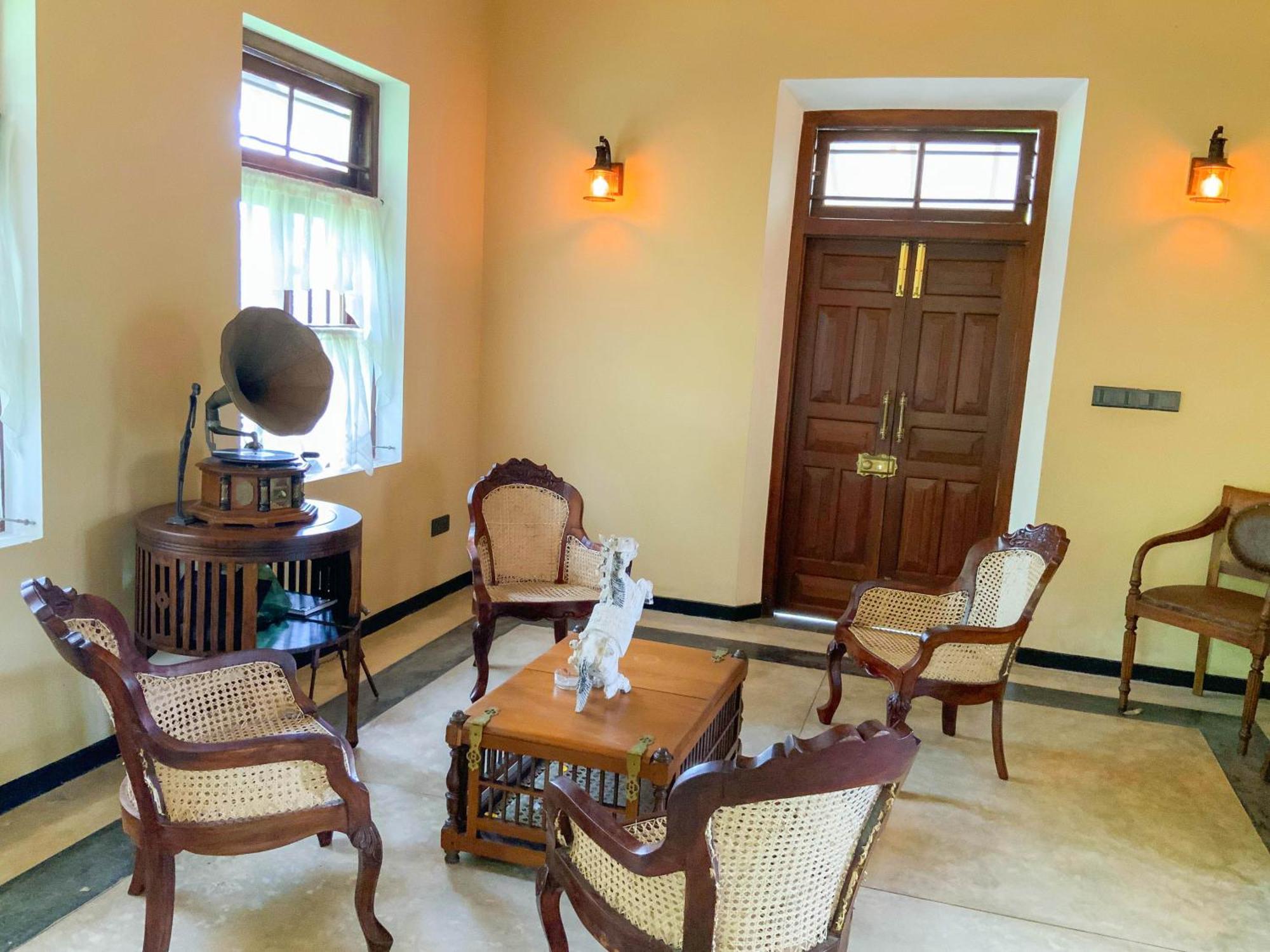 Headman House Antique Villa - A Seaside Royal Stay Ahangama Kültér fotó