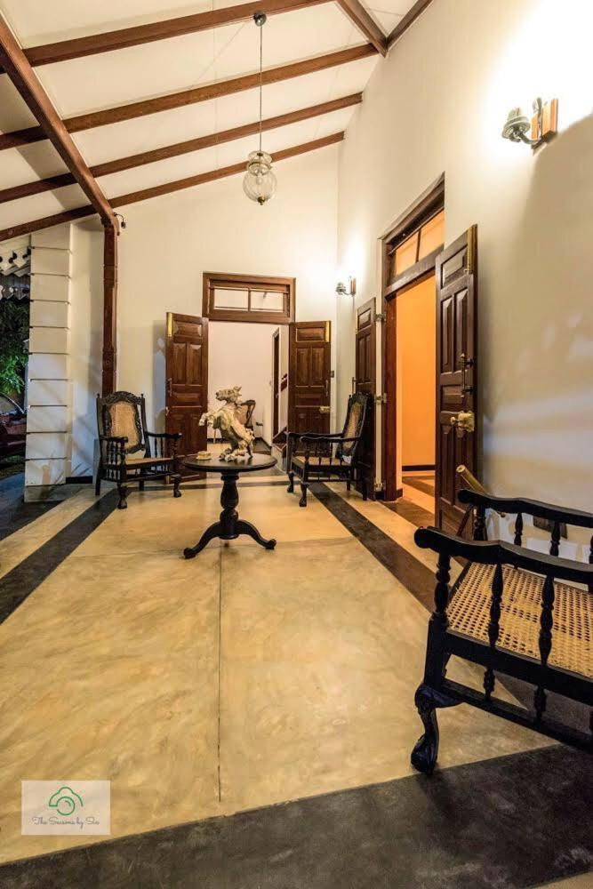 Headman House Antique Villa - A Seaside Royal Stay Ahangama Kültér fotó
