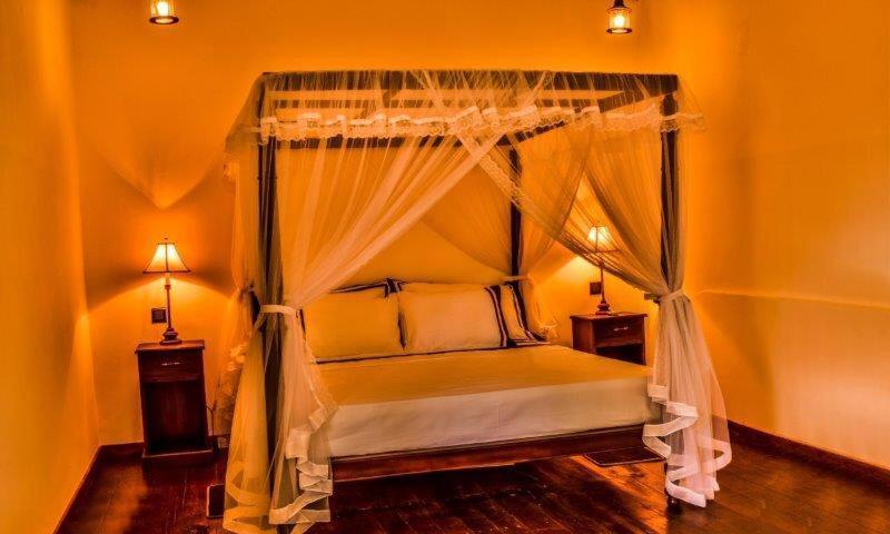 Headman House Antique Villa - A Seaside Royal Stay Ahangama Kültér fotó